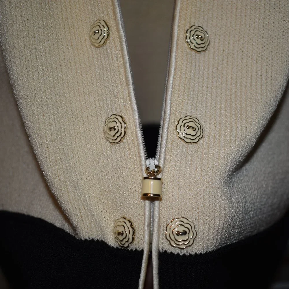 St. John Collection Zip-Up Jacket - Picture 3 of 5